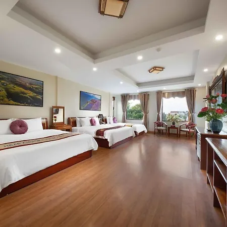 Viet Village Hotel & Travel